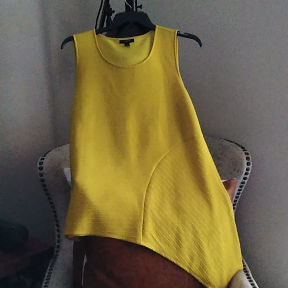 Mustard colored xl tops